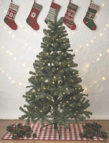 6ft winter fir - 6ft, prelit